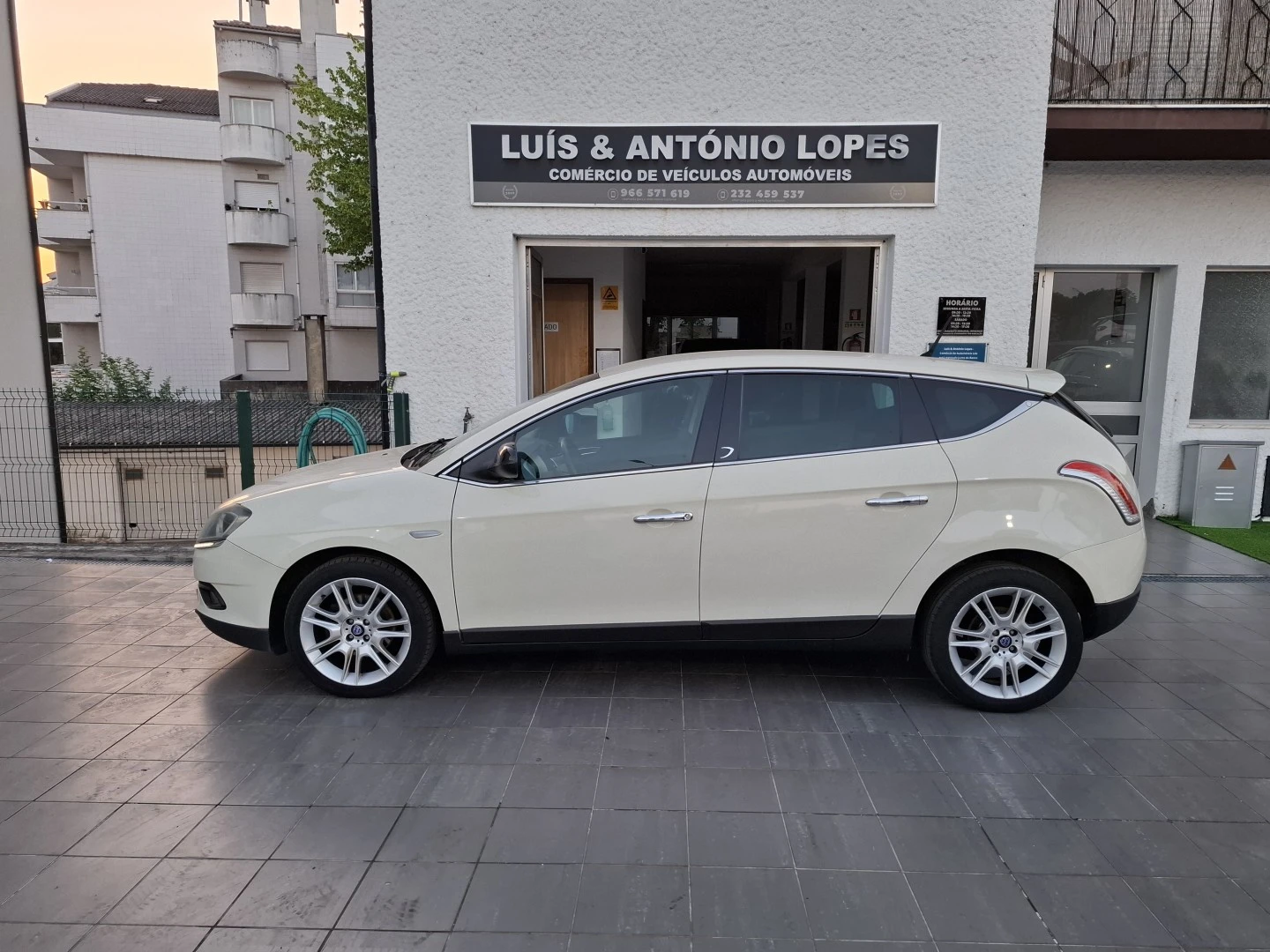 Lancia Delta 1.6 M-Jet Argento