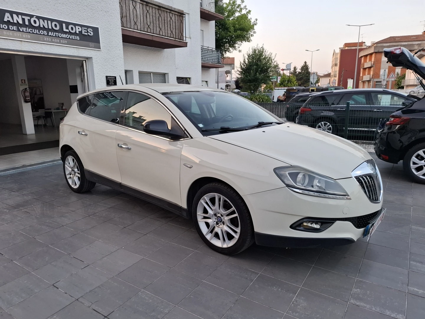Lancia Delta 1.6 M-Jet Argento
