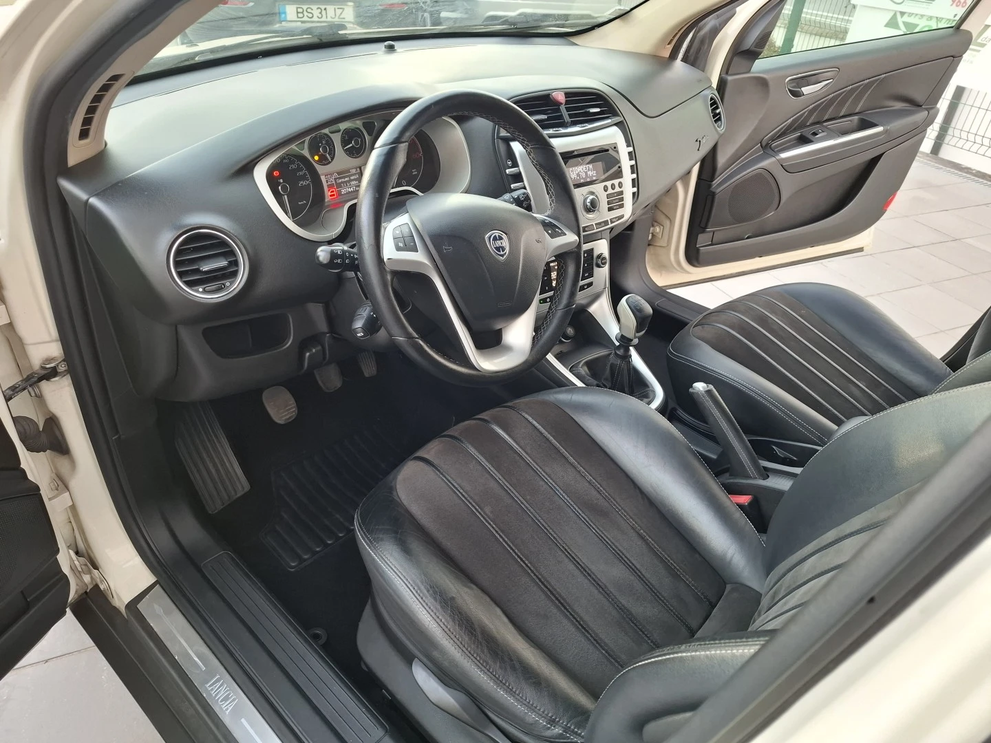 Lancia Delta 1.6 M-Jet Argento