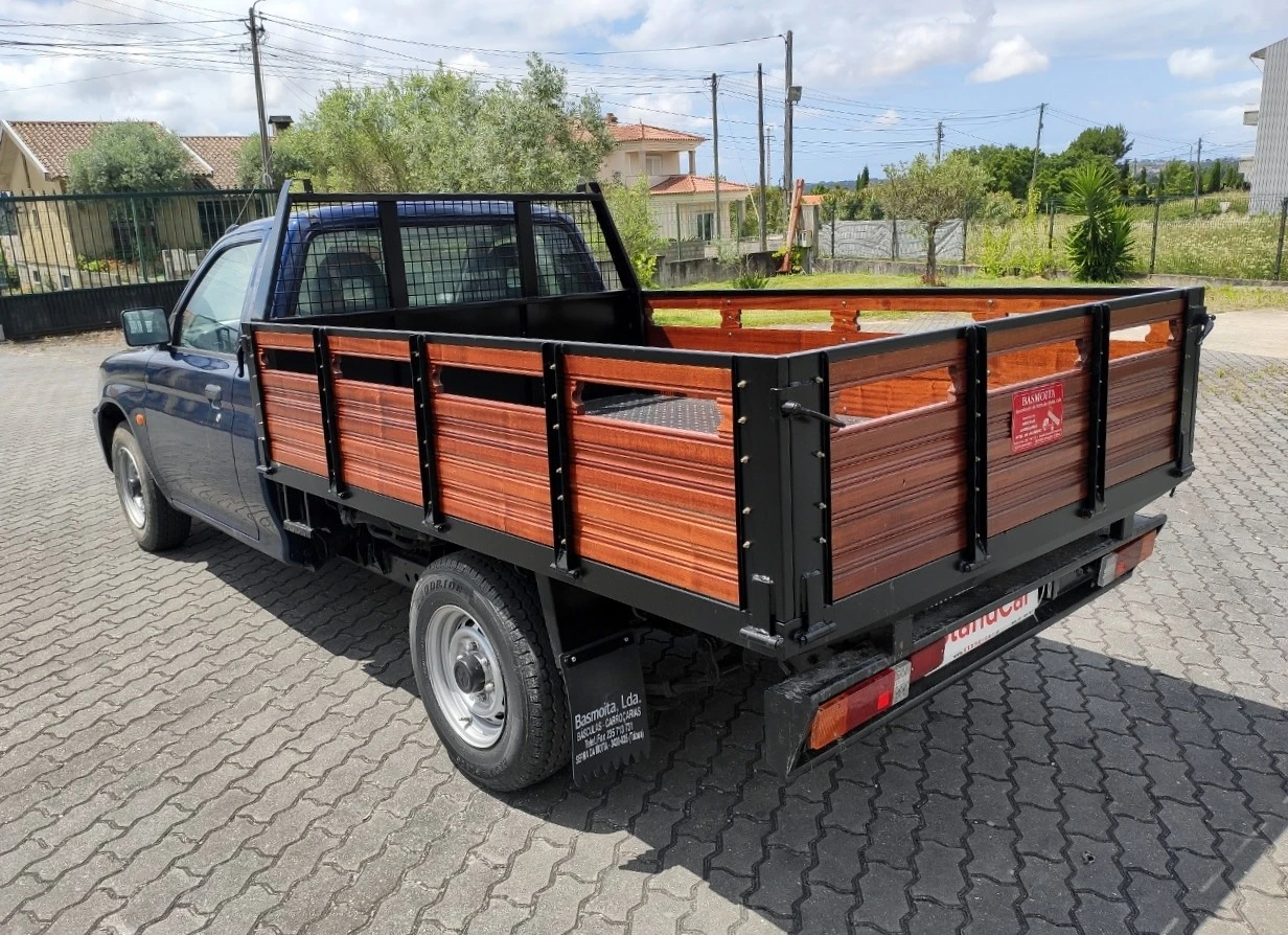 Mitsubishi L 200 2.5 TD 3 LUGARES