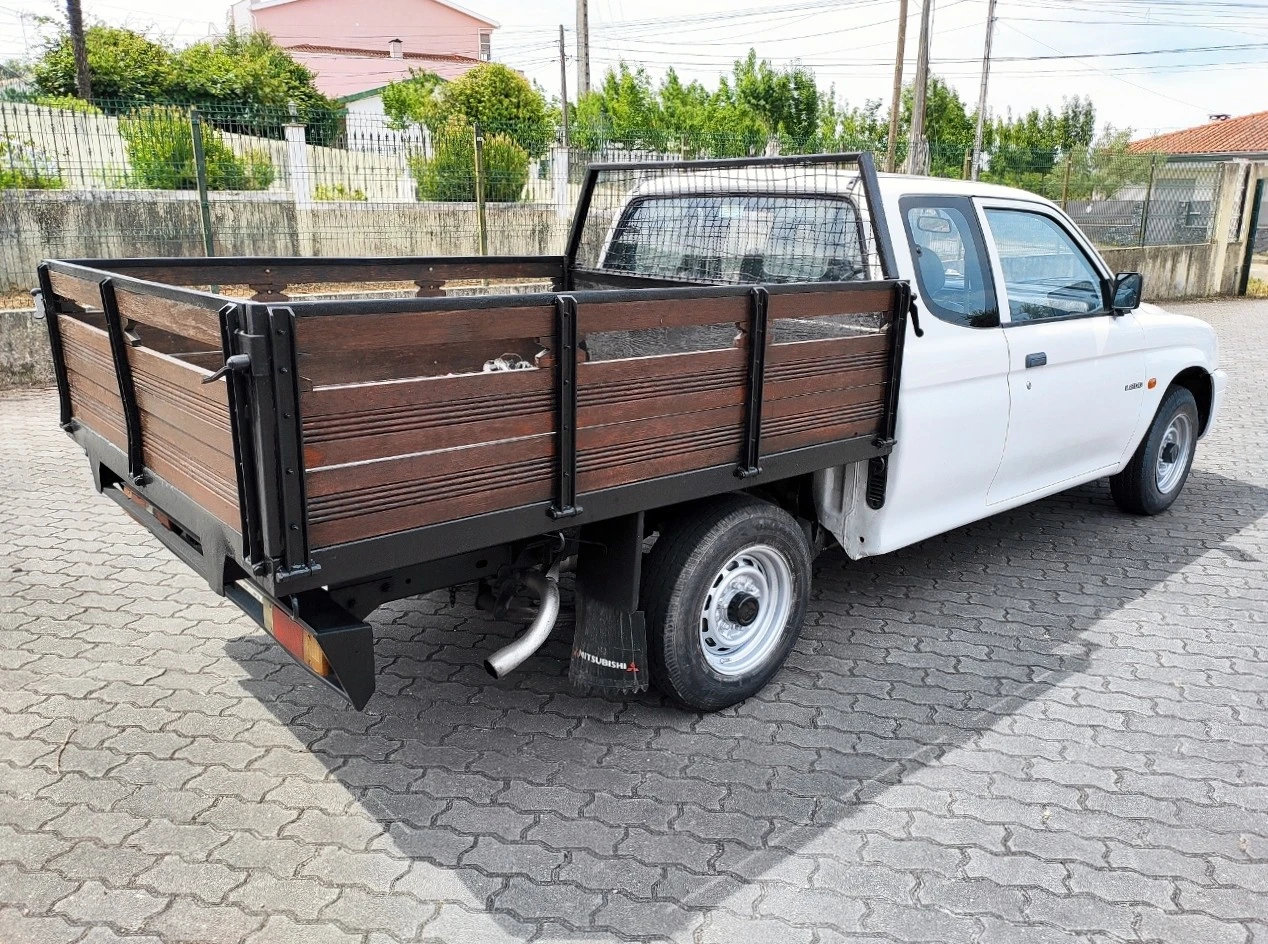 Mitsubishi L 200 2.5D 4 LUGARES