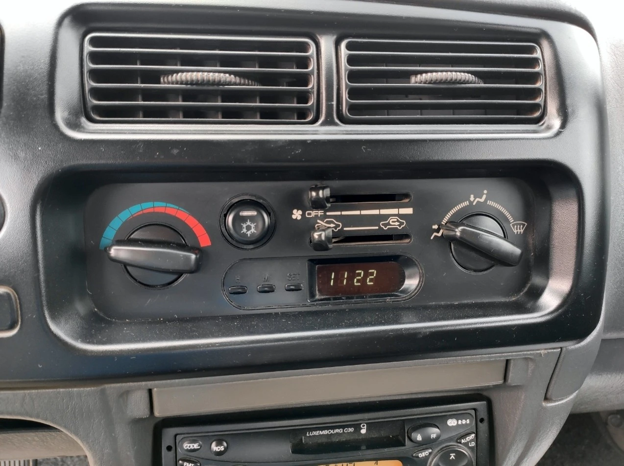 Mitsubishi L 200 2.5 TD Club Strakar AC 3