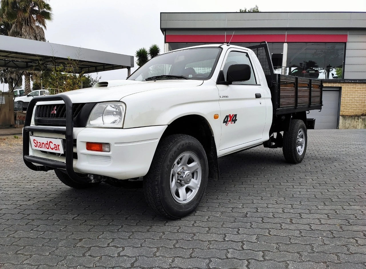 Mitsubishi L 200 2.5TDI 4X4