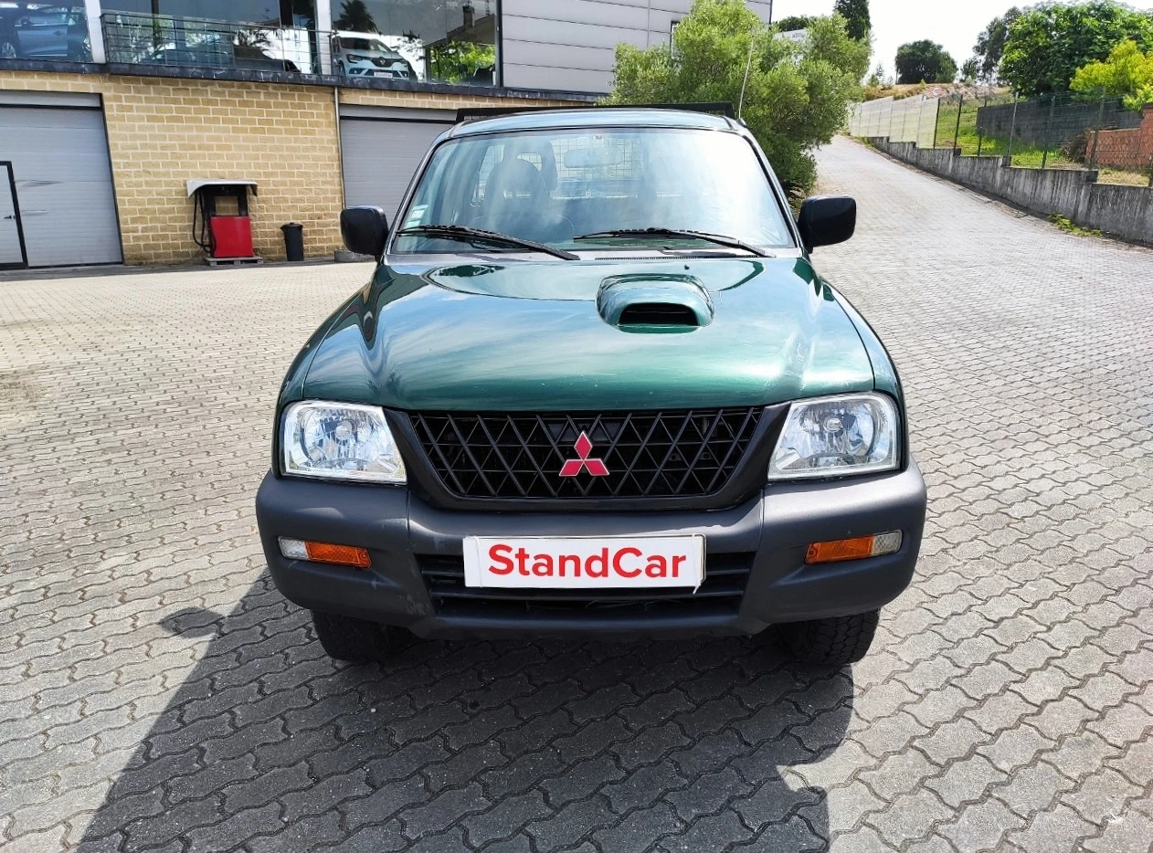 Mitsubishi L 200 2.5 TD Club Strakar AC 3