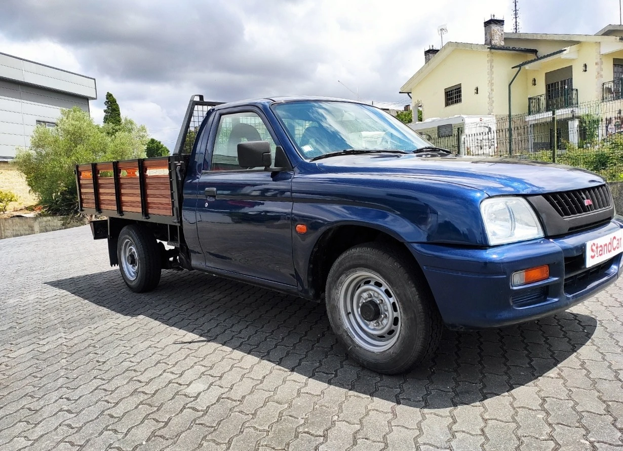 Mitsubishi L 200 2.5 TD 3 LUGARES
