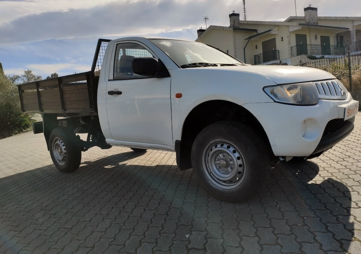 Mitsubishi L 200 2.5 DID 4X4 CAB. SIMPLES