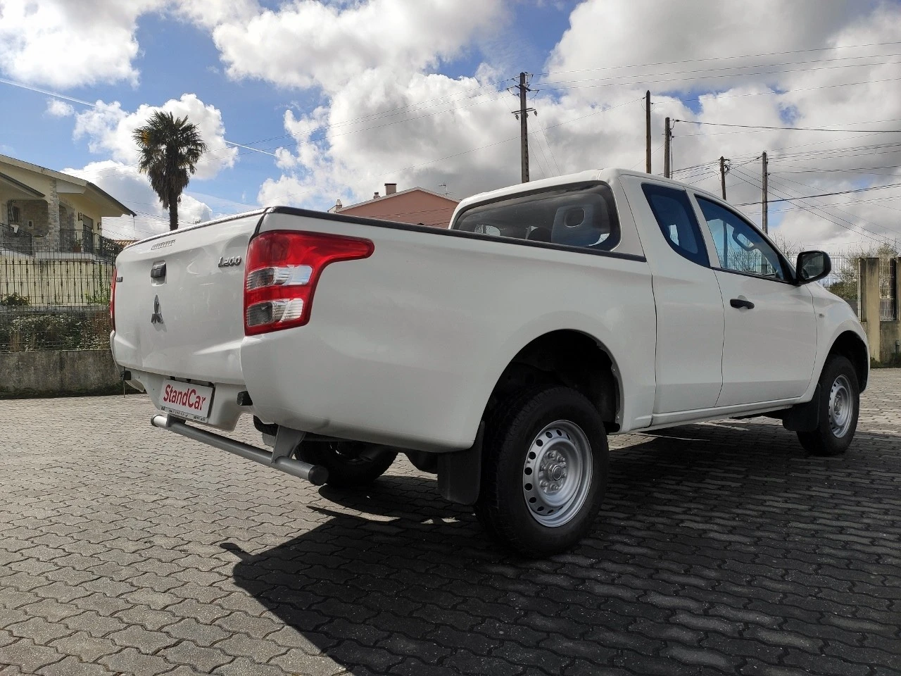 Mitsubishi L 200 2.4 DI-D CD Invite Space Cab 3L 4WD