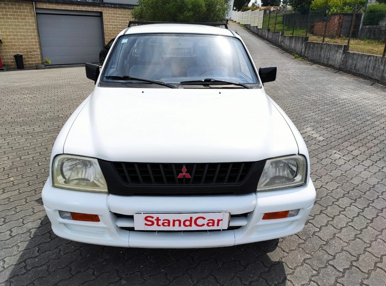 Mitsubishi L 200 2.5D 4 LUGARES