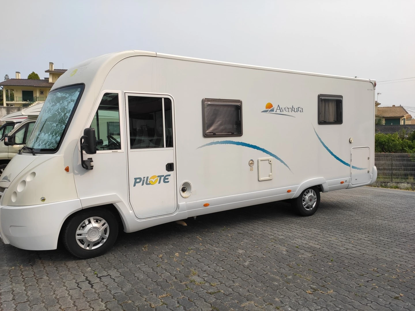 Pilote Aventura G730