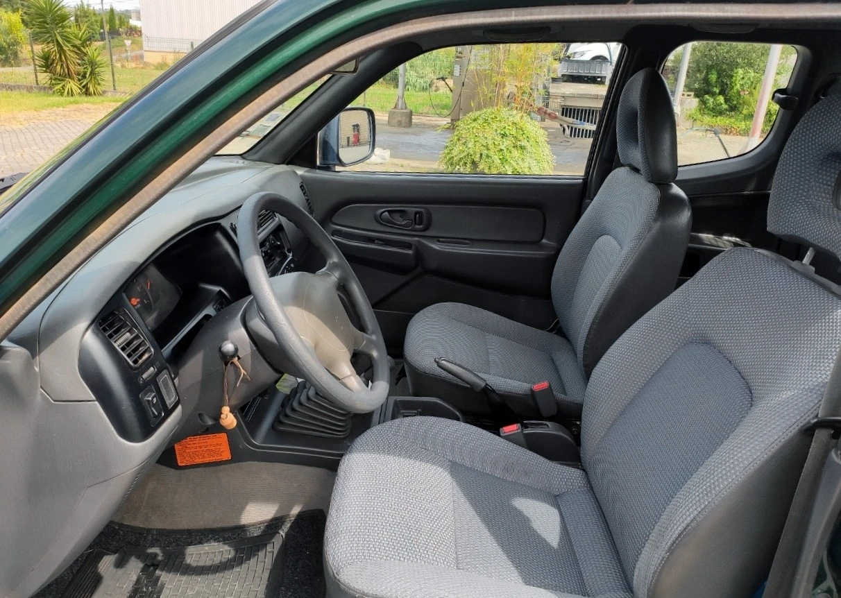 Mitsubishi L 200 2.5 TD Club Strakar AC 3