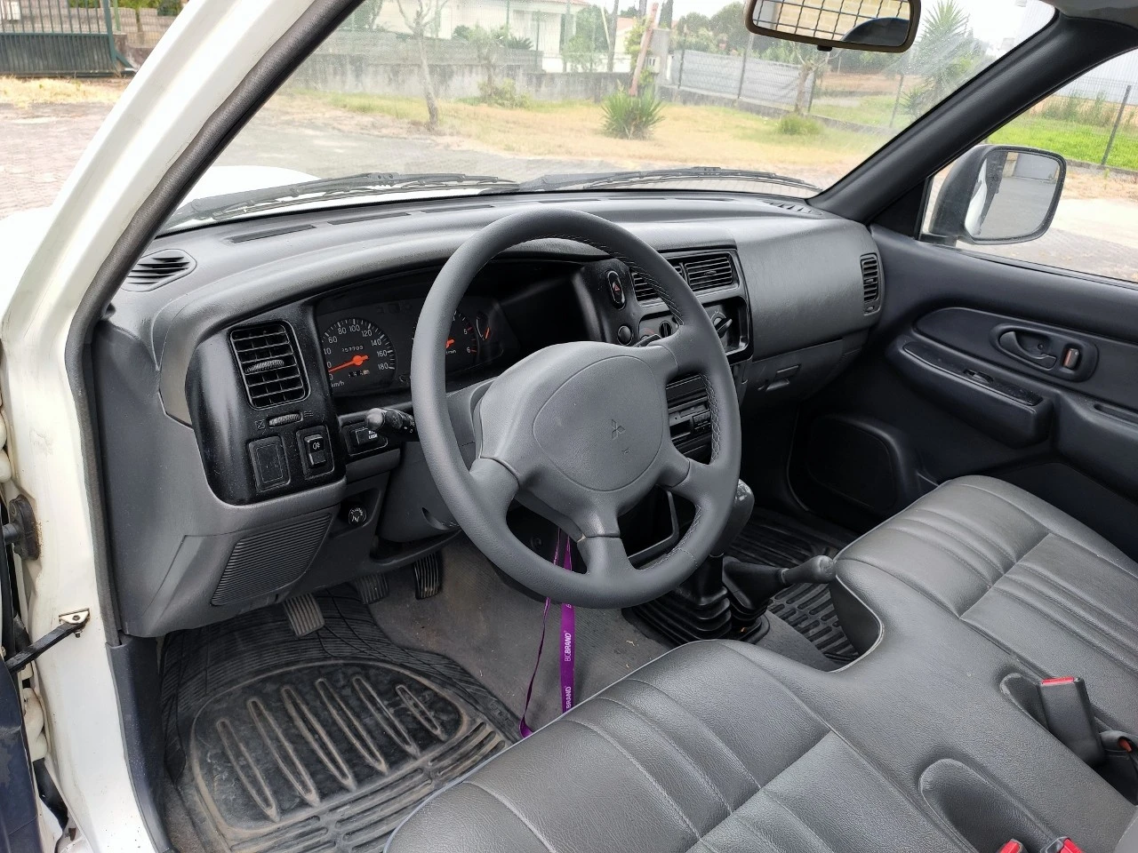 Mitsubishi L 200 2.5TDI 4X4