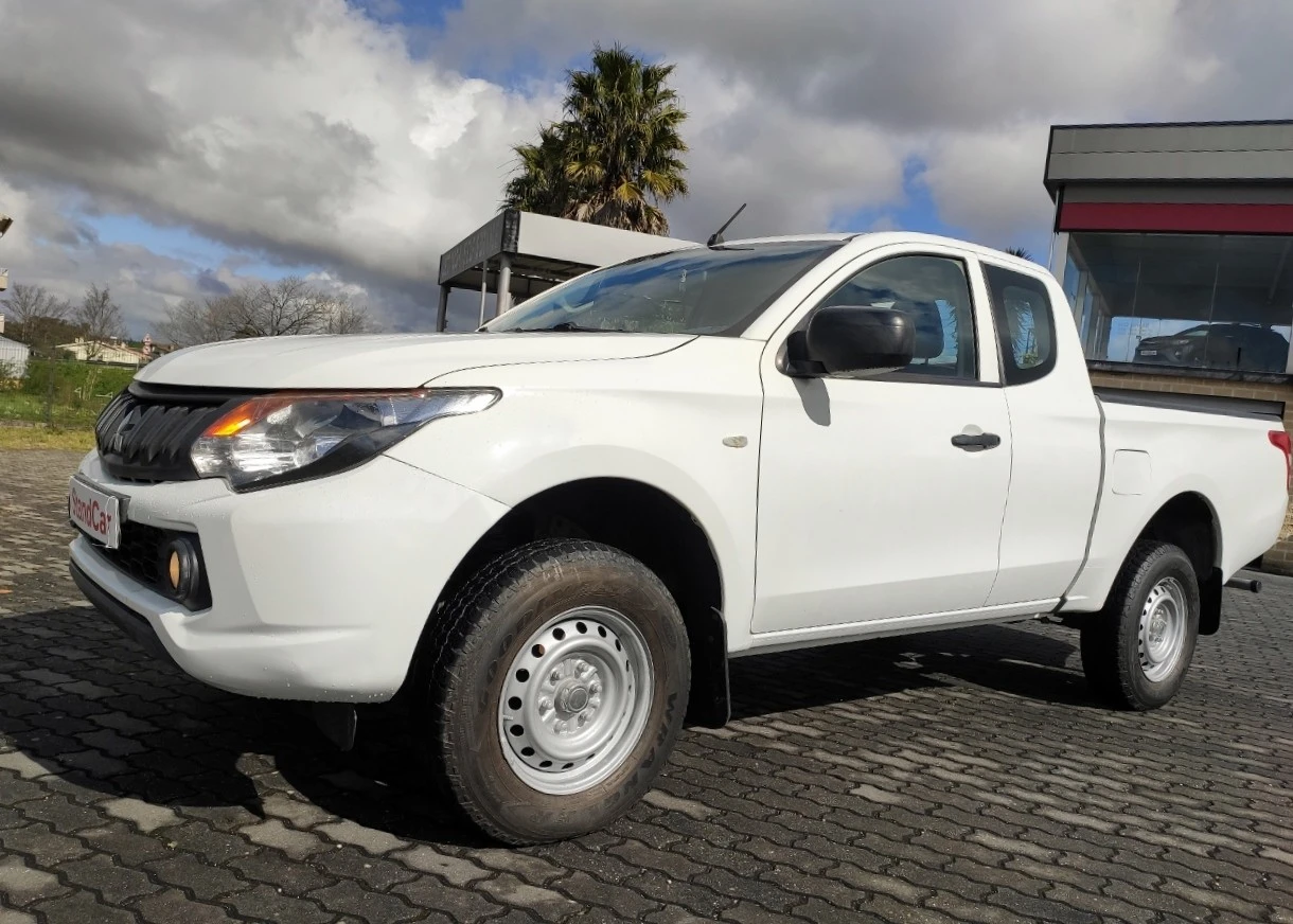 Mitsubishi L 200 2.4 DI-D CD Invite Space Cab 3L 4WD