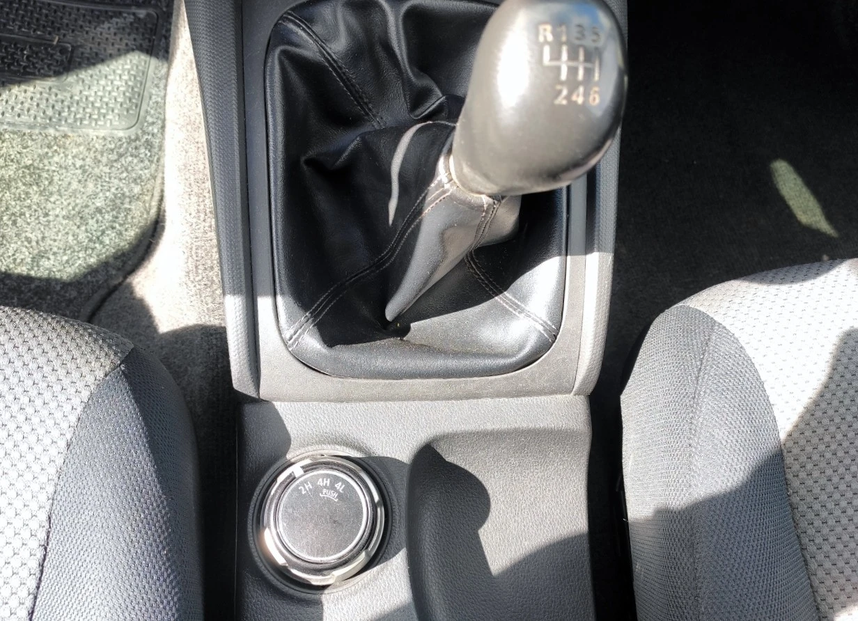 Mitsubishi L 200 2.4 DI-D CD Invite Space Cab 3L 4WD