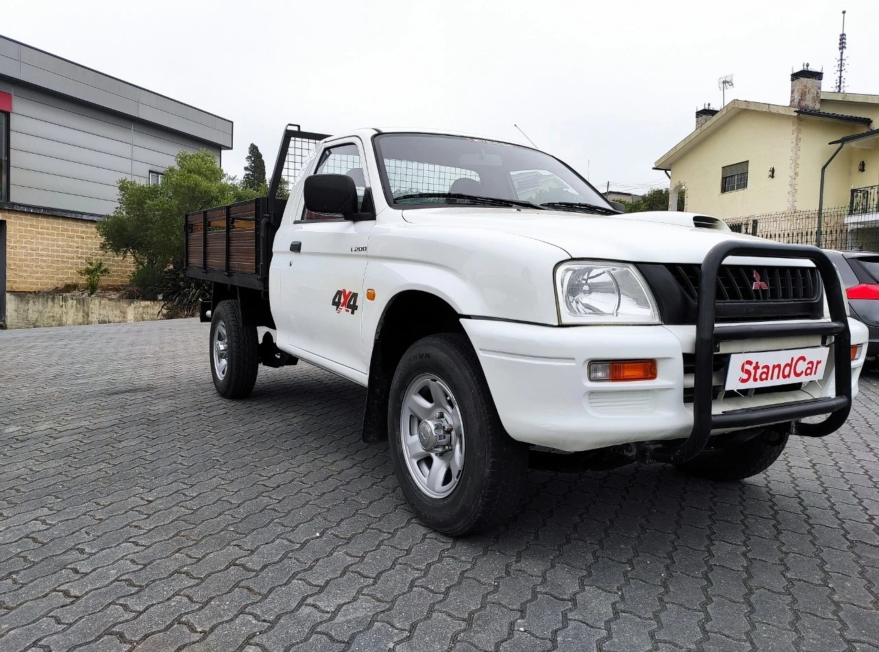 Mitsubishi L 200 2.5TDI 4X4