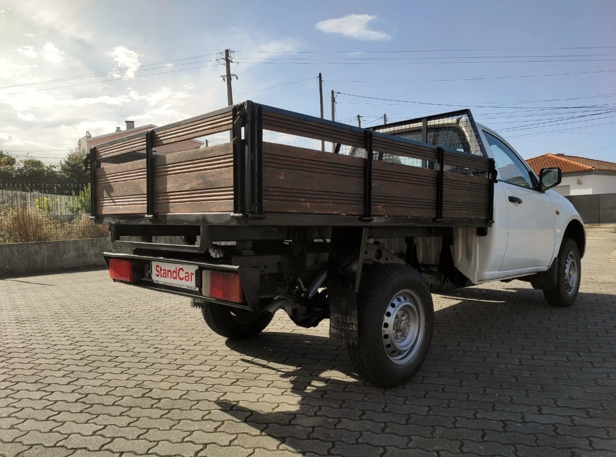Mitsubishi L 200 2.5 DID 4X4 CAB. SIMPLES