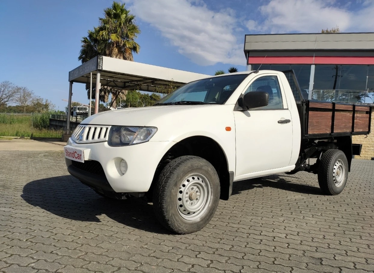 Mitsubishi L 200 2.5 DID 4X4 CAB. SIMPLES