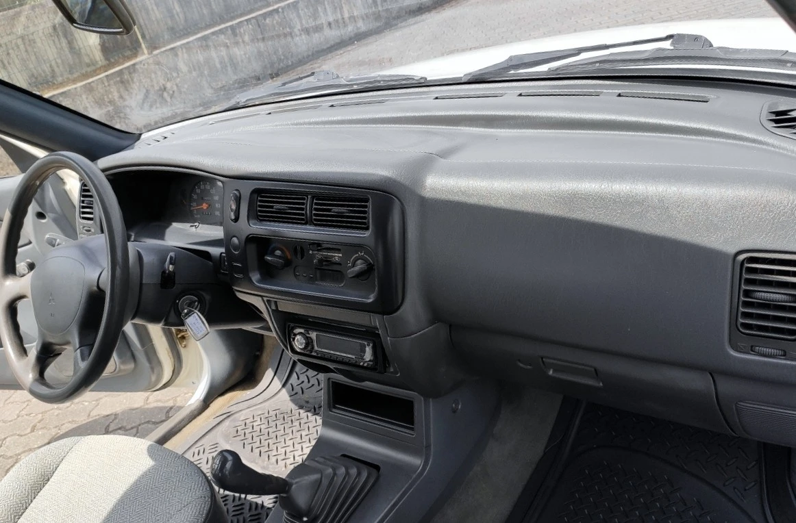 Mitsubishi L 200 2.5D 4 LUGARES