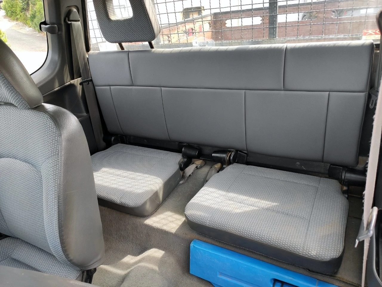 Mitsubishi L 200 2.5 TD Club Strakar AC 3
