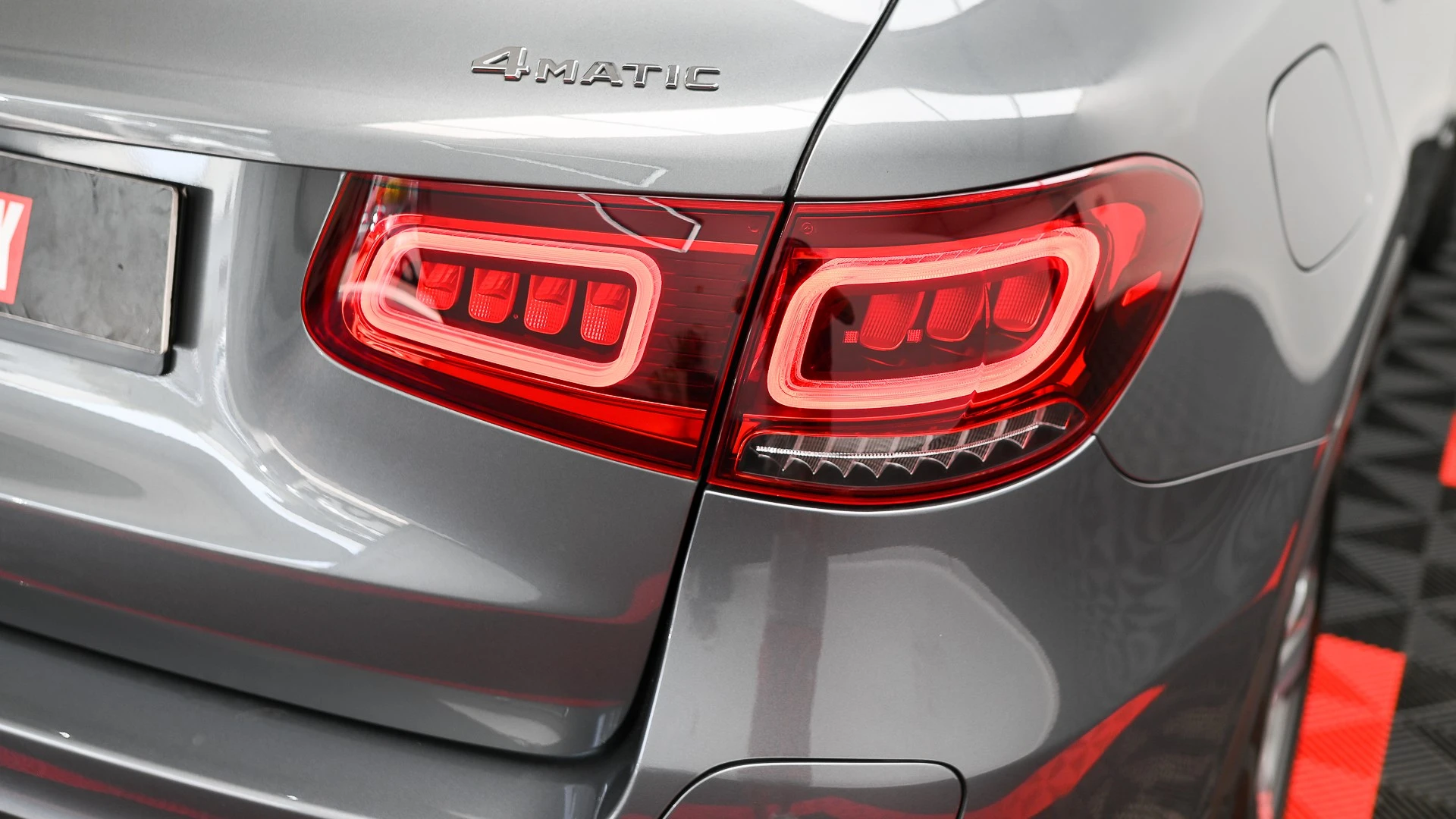 Mercedes-Benz GLC 300 Coupe de 4Matic 9G-TRONIC