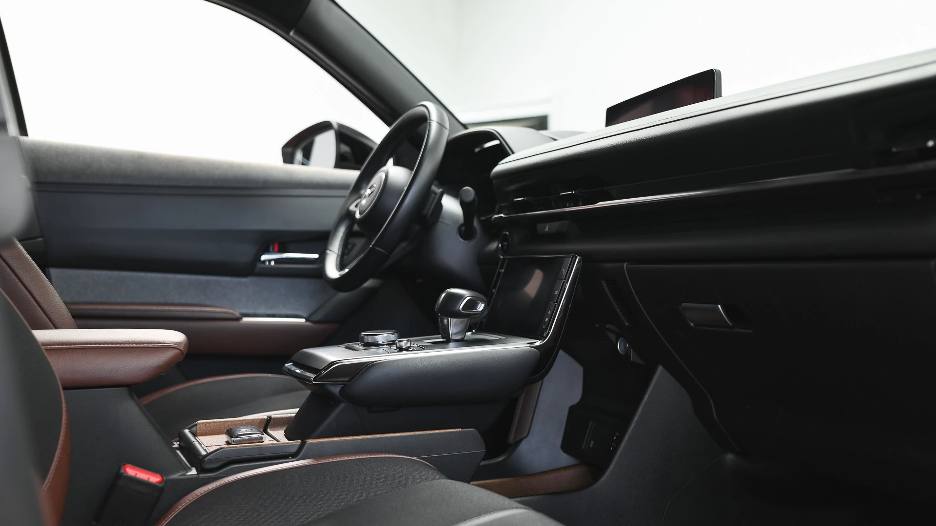 Mazda MX-30 e-SKYACTIV Advantage Industrial Vintage