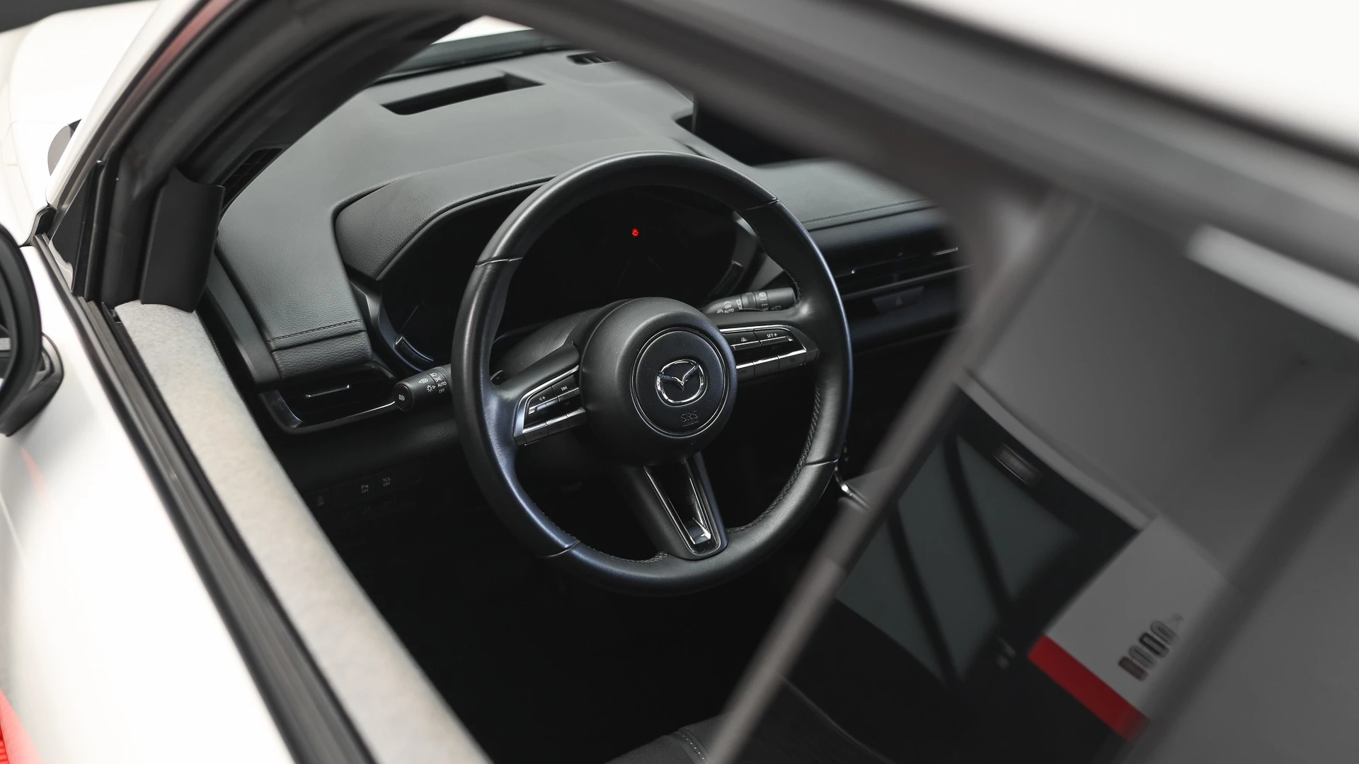 Mazda MX-30 e-SKYACTIV Advantage Industrial Vintage