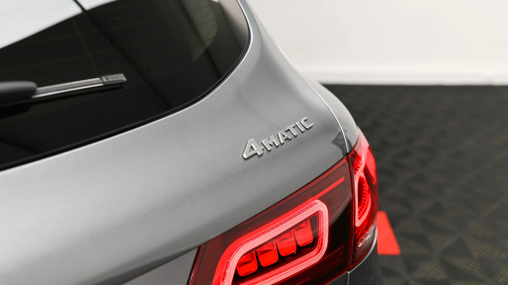 Mercedes-Benz GLC 300 Coupe de 4Matic 9G-TRONIC
