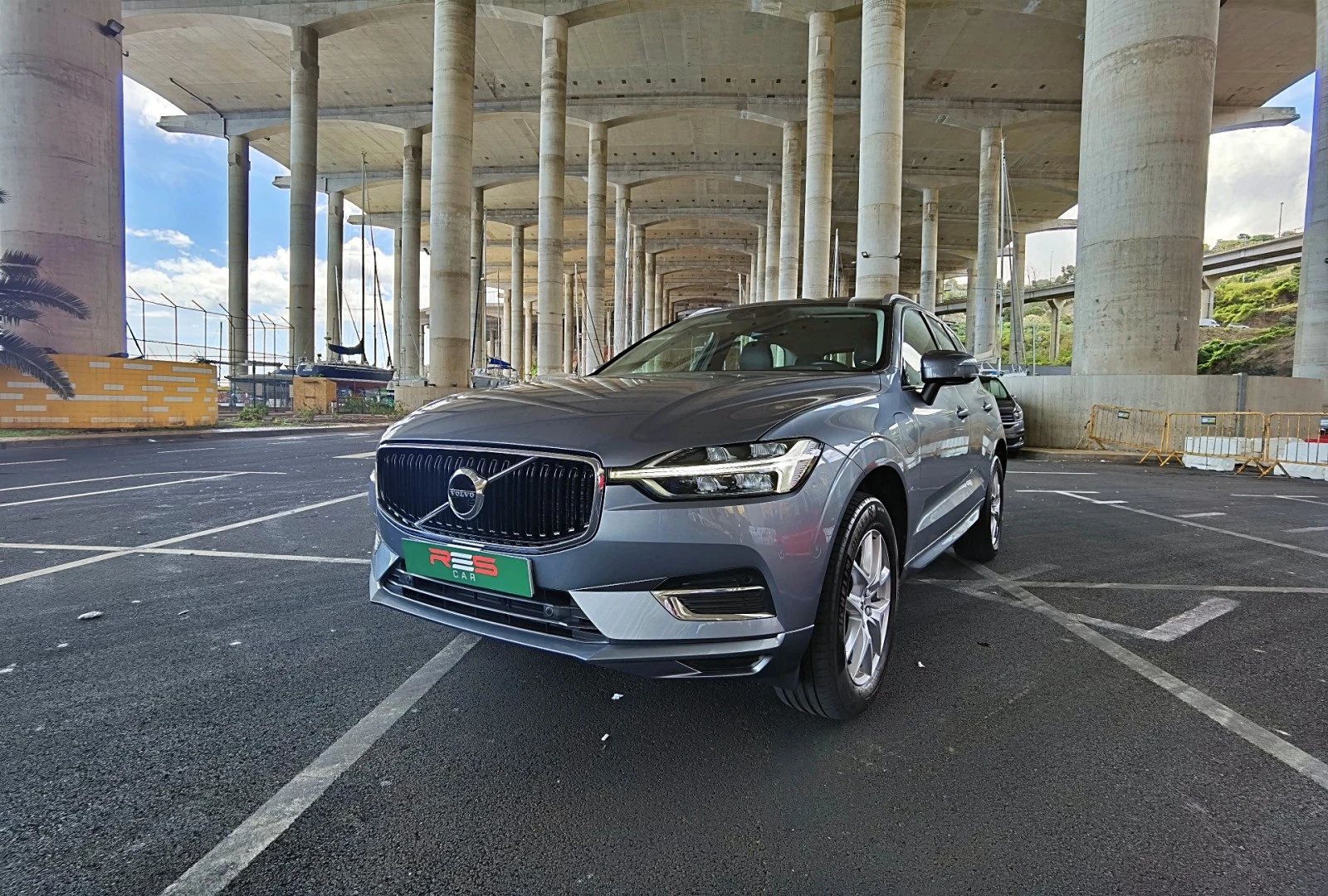 Volvo XC 60 2.0 T8 PHEV Momentum AWD