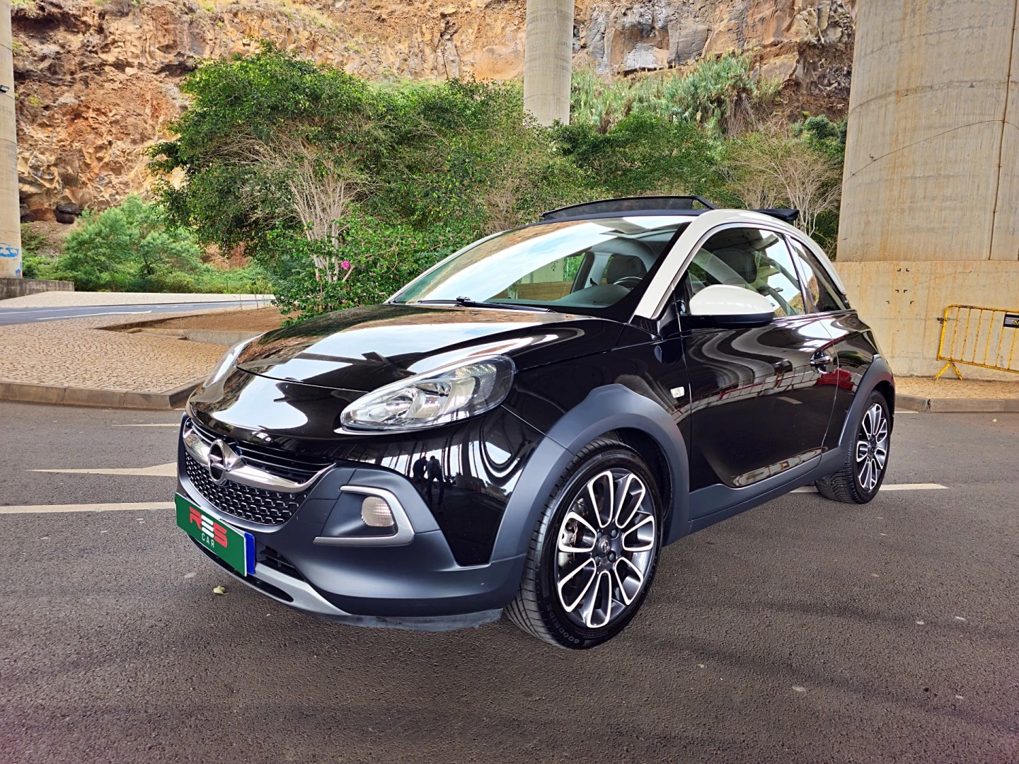 Opel Adam 1.0 T Rocks