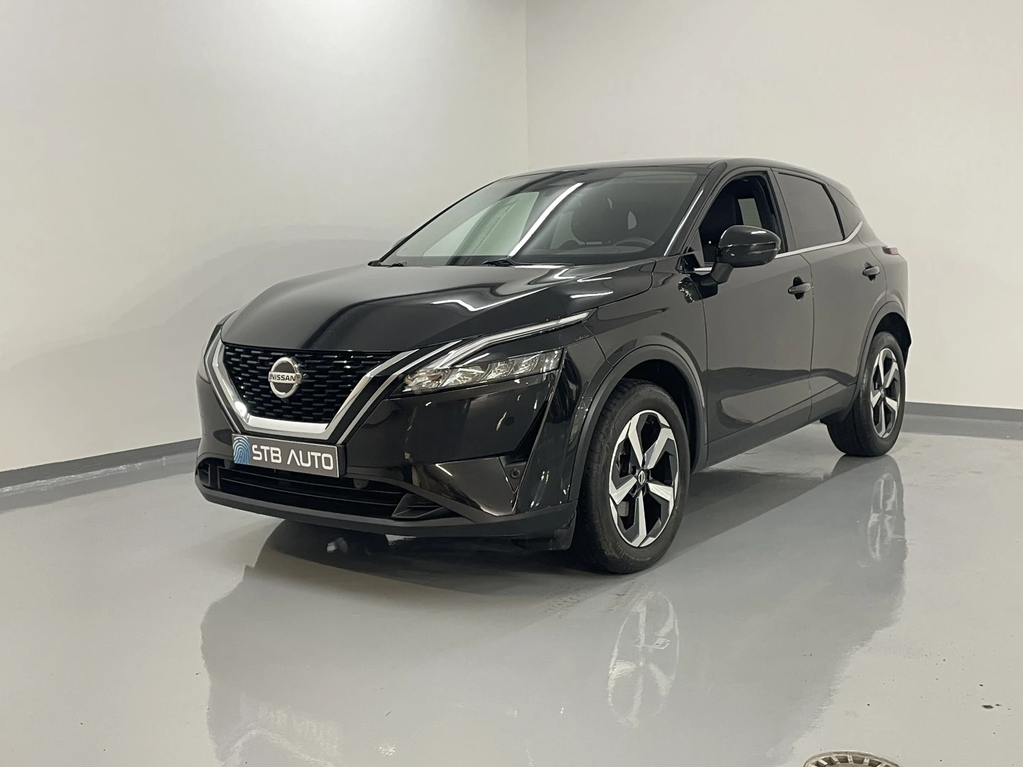Nissan Qashqai 1.3 DIG-T N-Connecta LED Xtronic