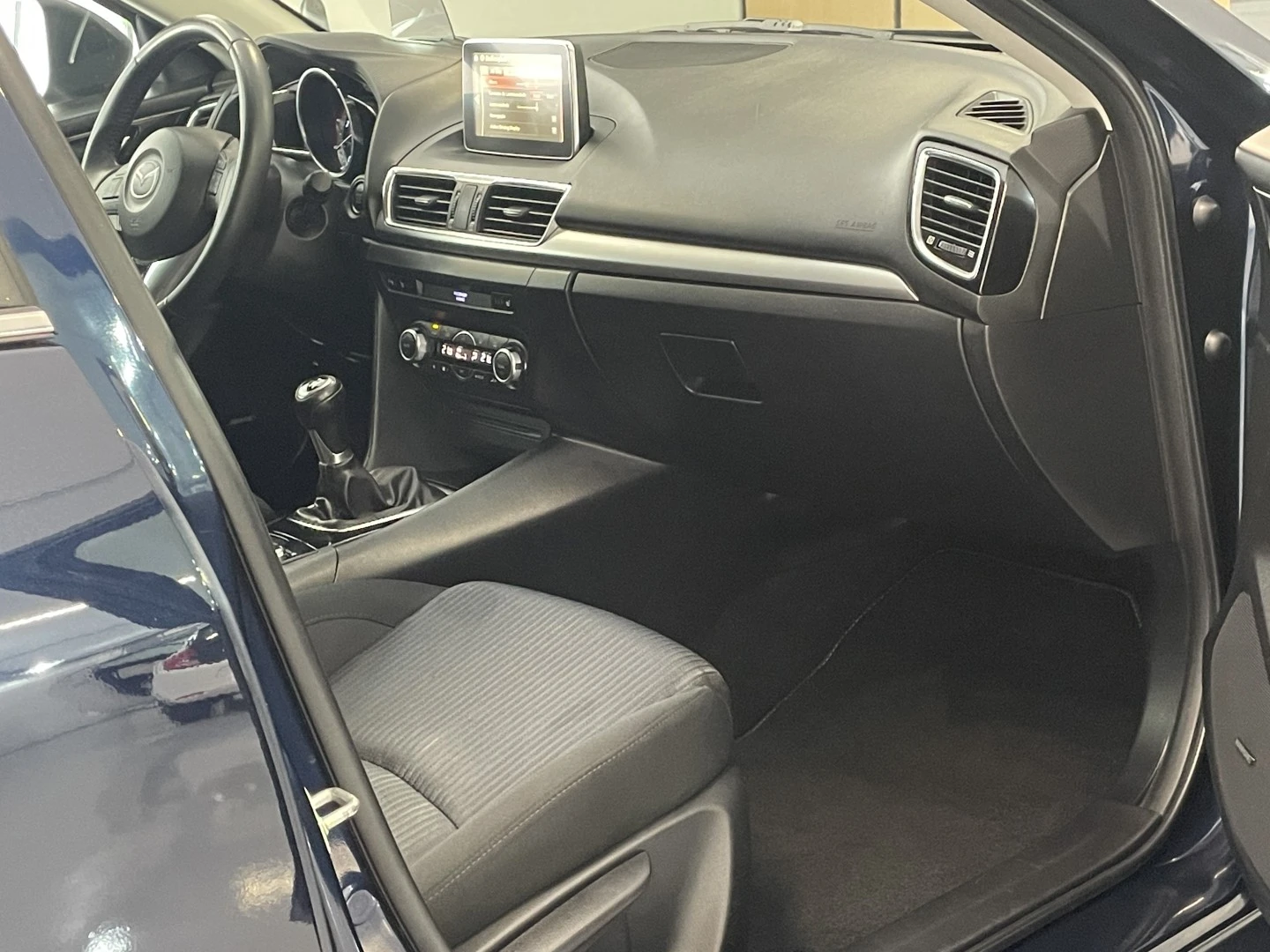 Mazda 3 1.5 Sky-D Excellence Navi