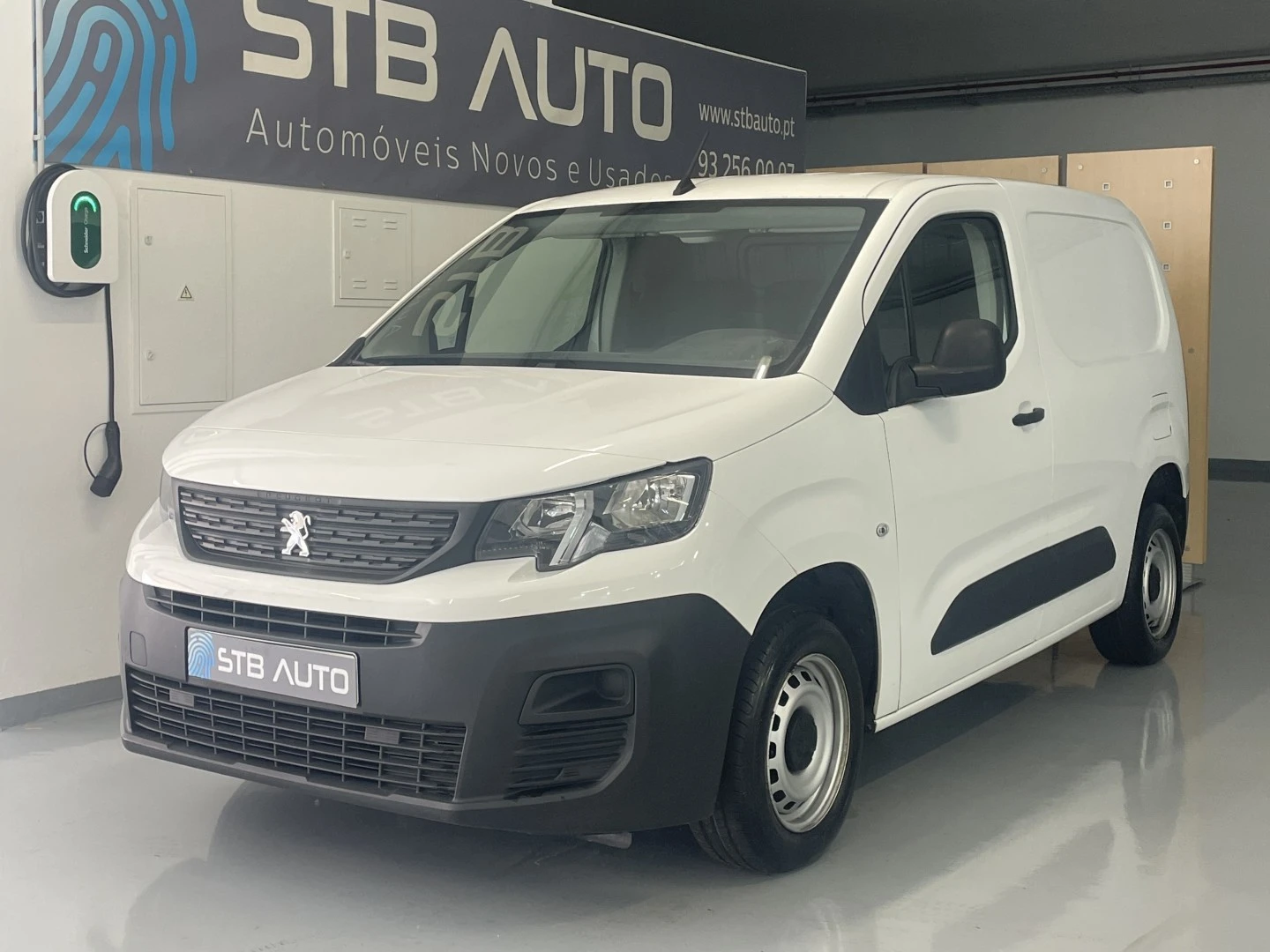 Peugeot Partner Pro Standard 4d