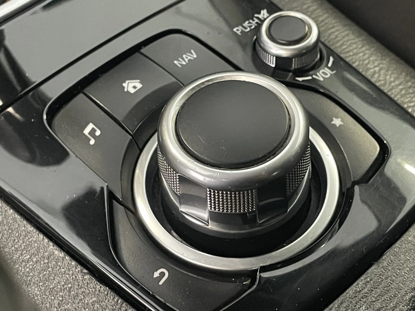 Mazda 3 1.5 Sky-D Excellence Navi