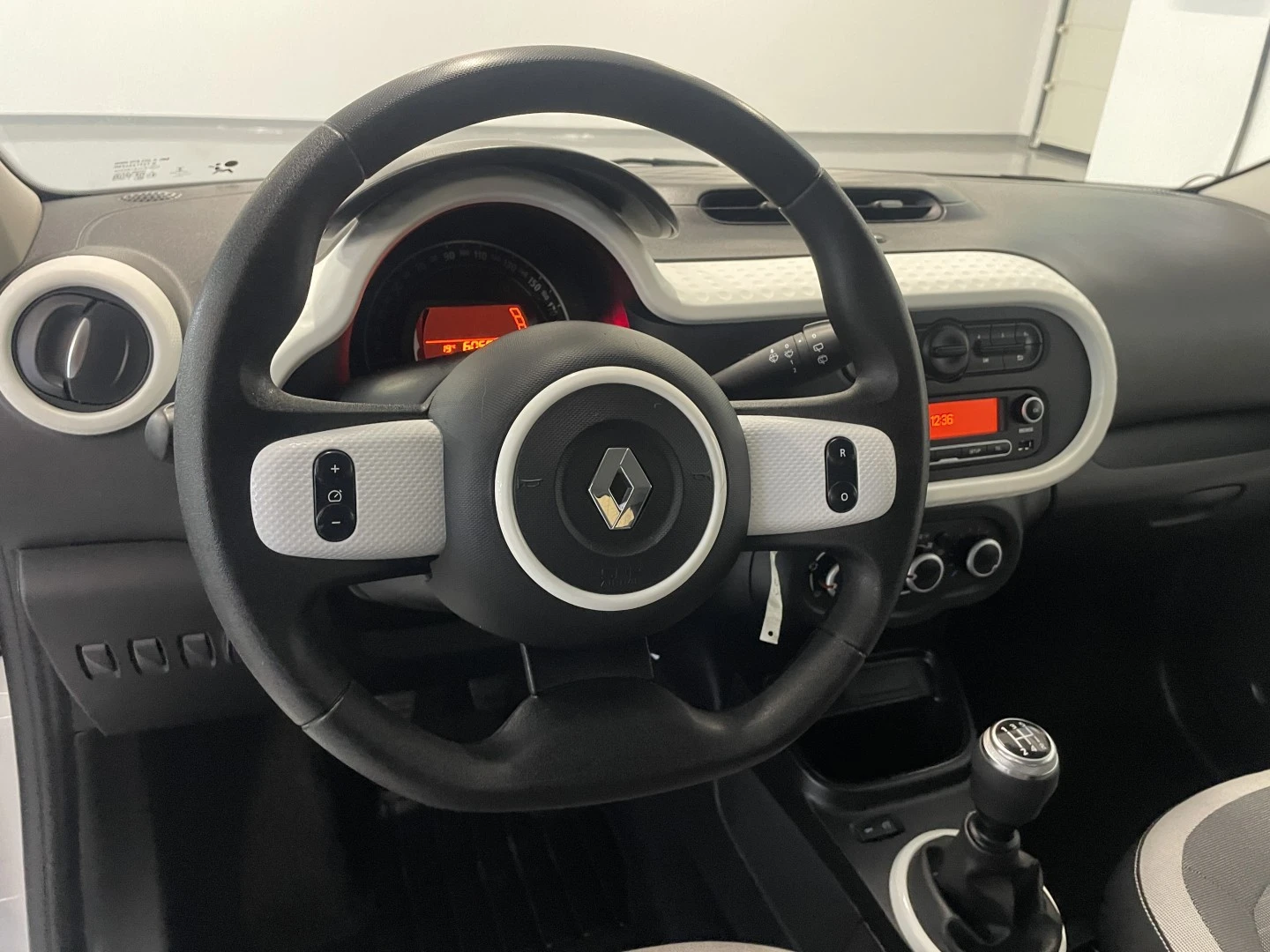 Renault Twingo SCe 65 lIMITED