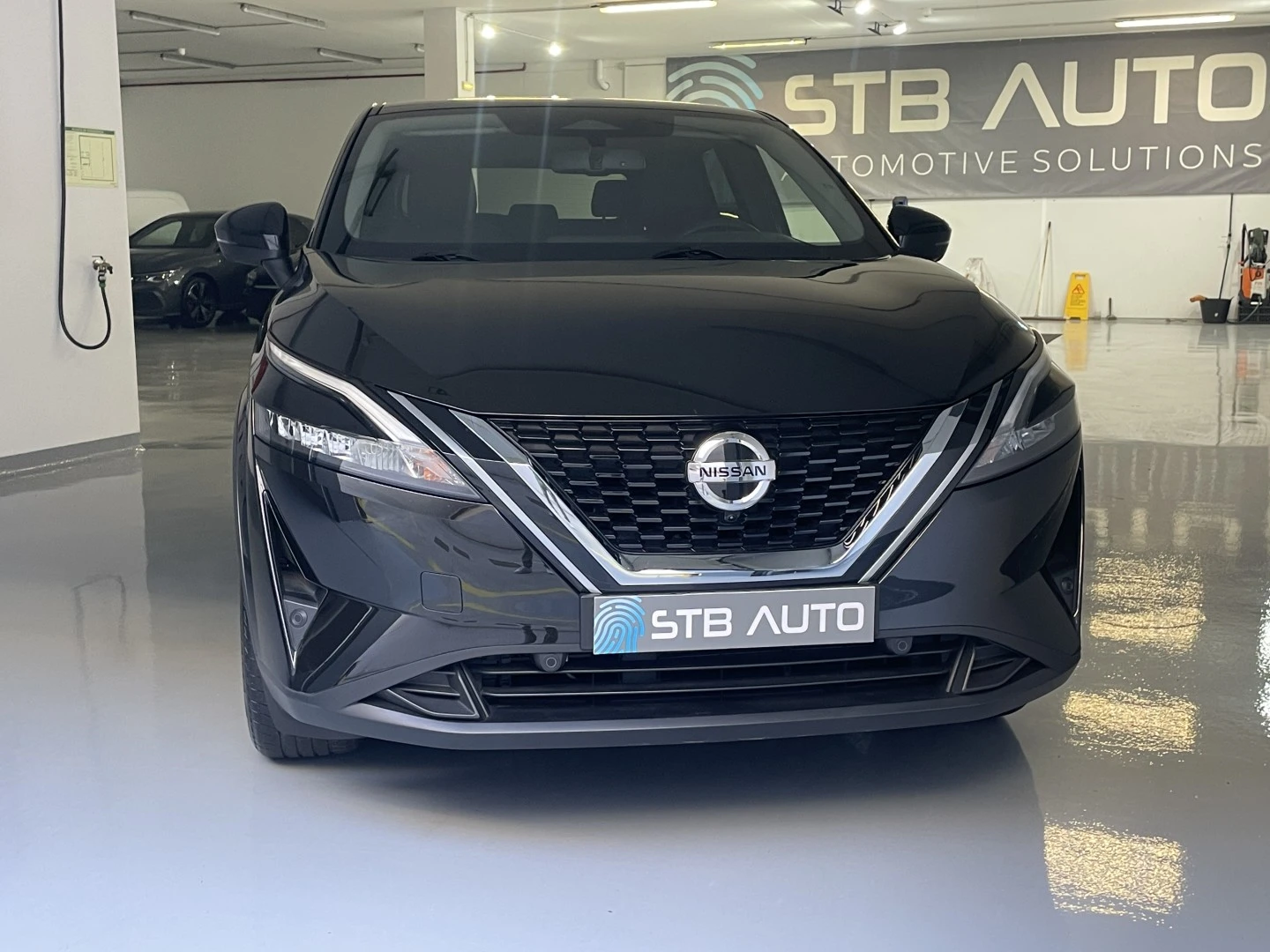 Nissan Qashqai 1.3 DIG-T N-Connecta LED Xtronic