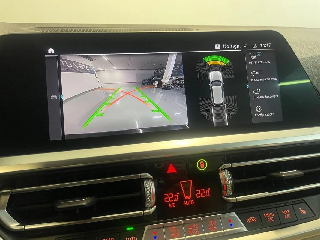 BMW 330 e Touring Pack M Auto