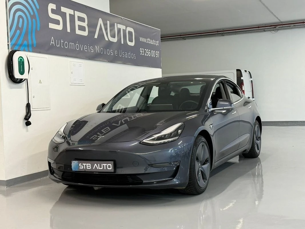 Tesla Model 3 Standard Range Plus RWD