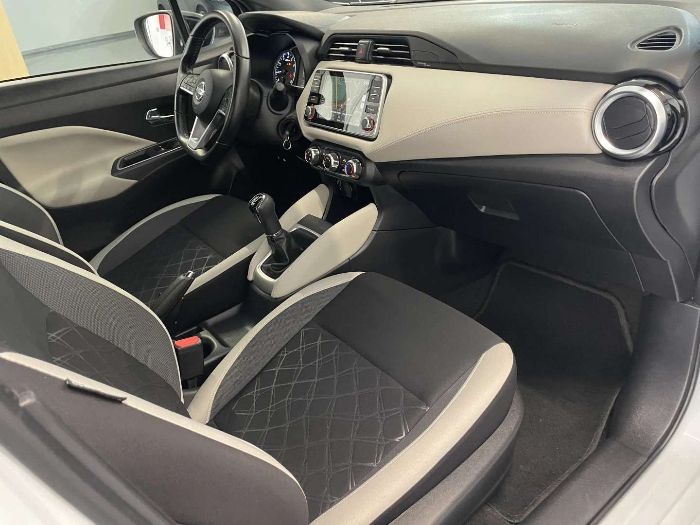 Nissan Micra 1.0 IG-T N-Design Black P.Navi