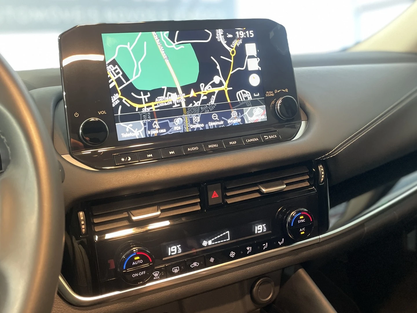 Nissan Qashqai 1.3 DIG-T N-Connecta LED Xtronic