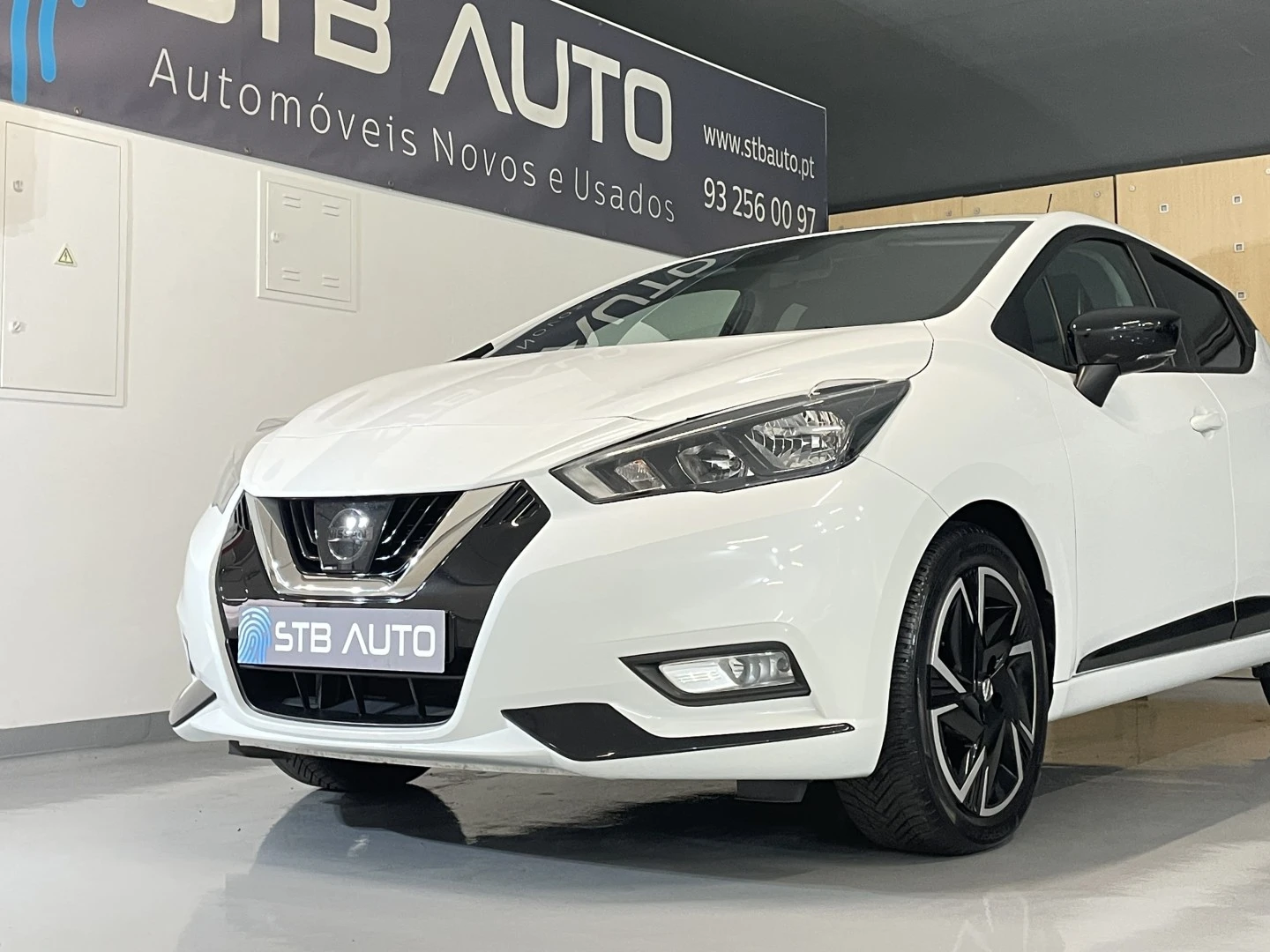 Nissan Micra 1.0 IG-T N-Design Black P.Navi