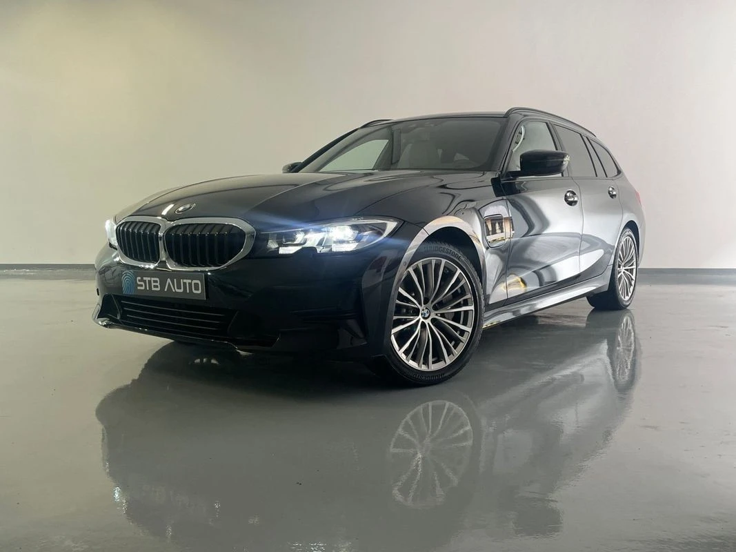 BMW 330 e Touring Pack M Auto