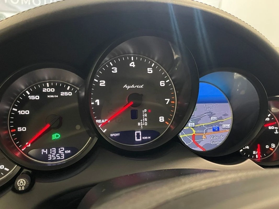 Porsche Cayenne S Hybrid