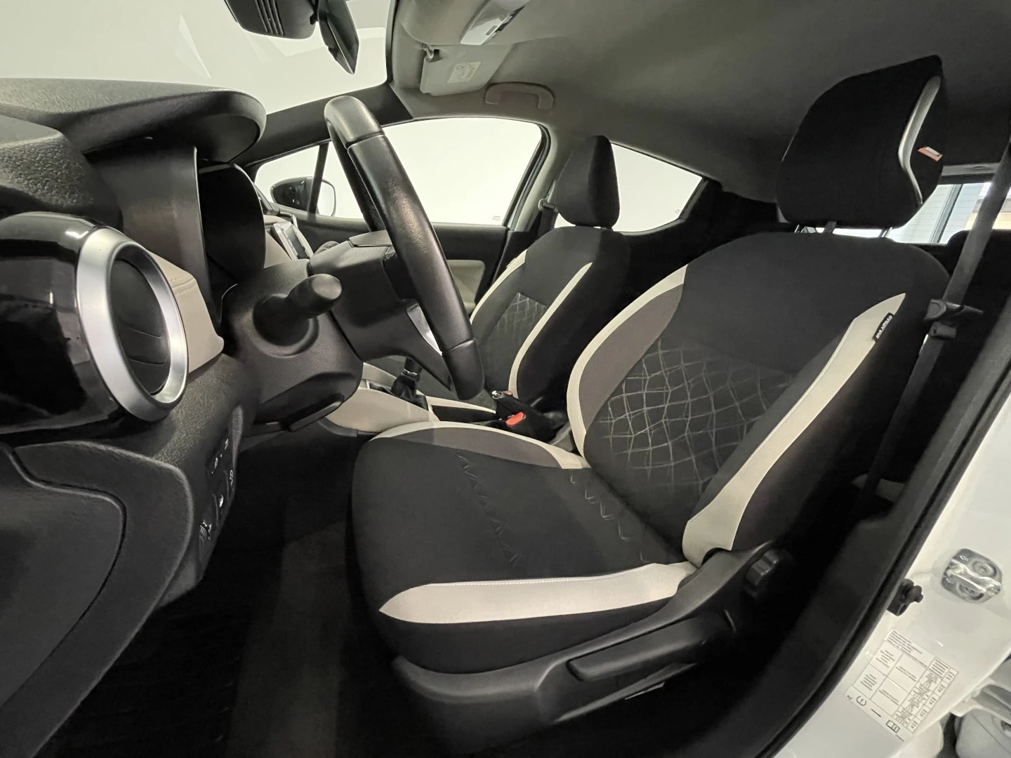 Nissan Micra 1.0 IG-T N-Design Black P.Navi