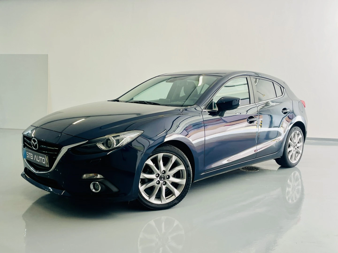 Mazda 3 1.5 Sky-D Excellence Navi