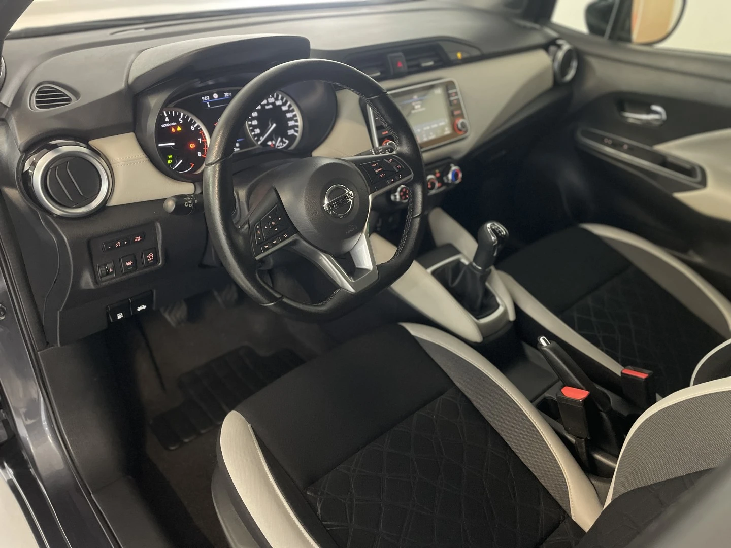 Nissan Micra 1.0 IG-T N-Design Black P.Navi