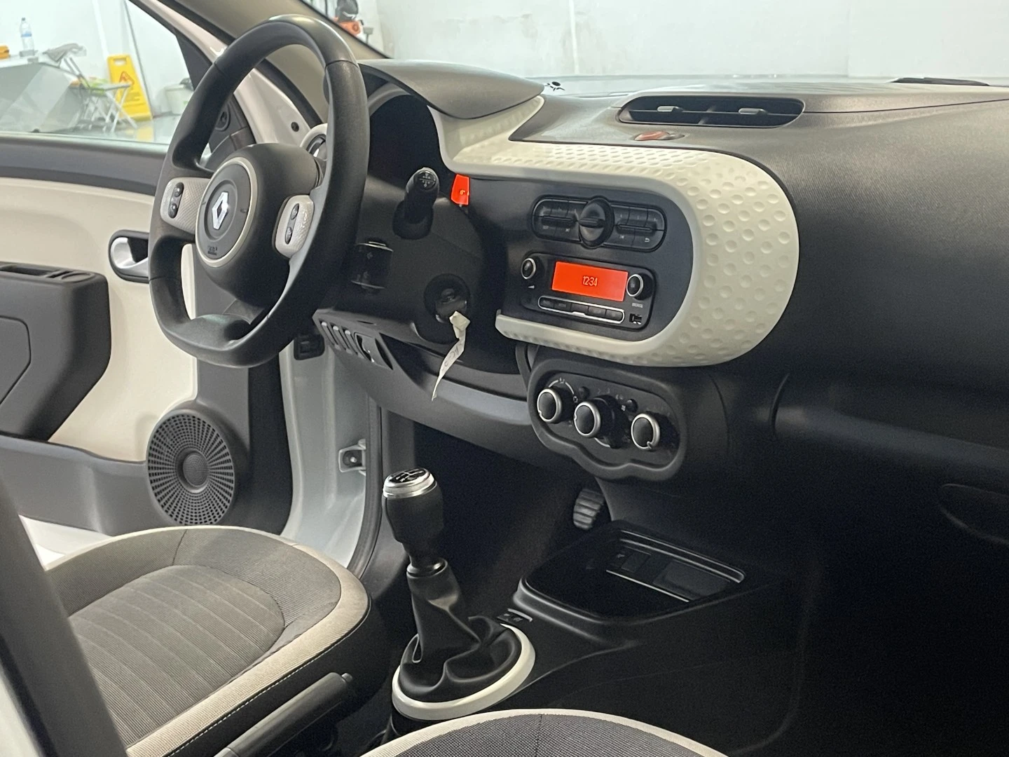 Renault Twingo SCe 65 lIMITED