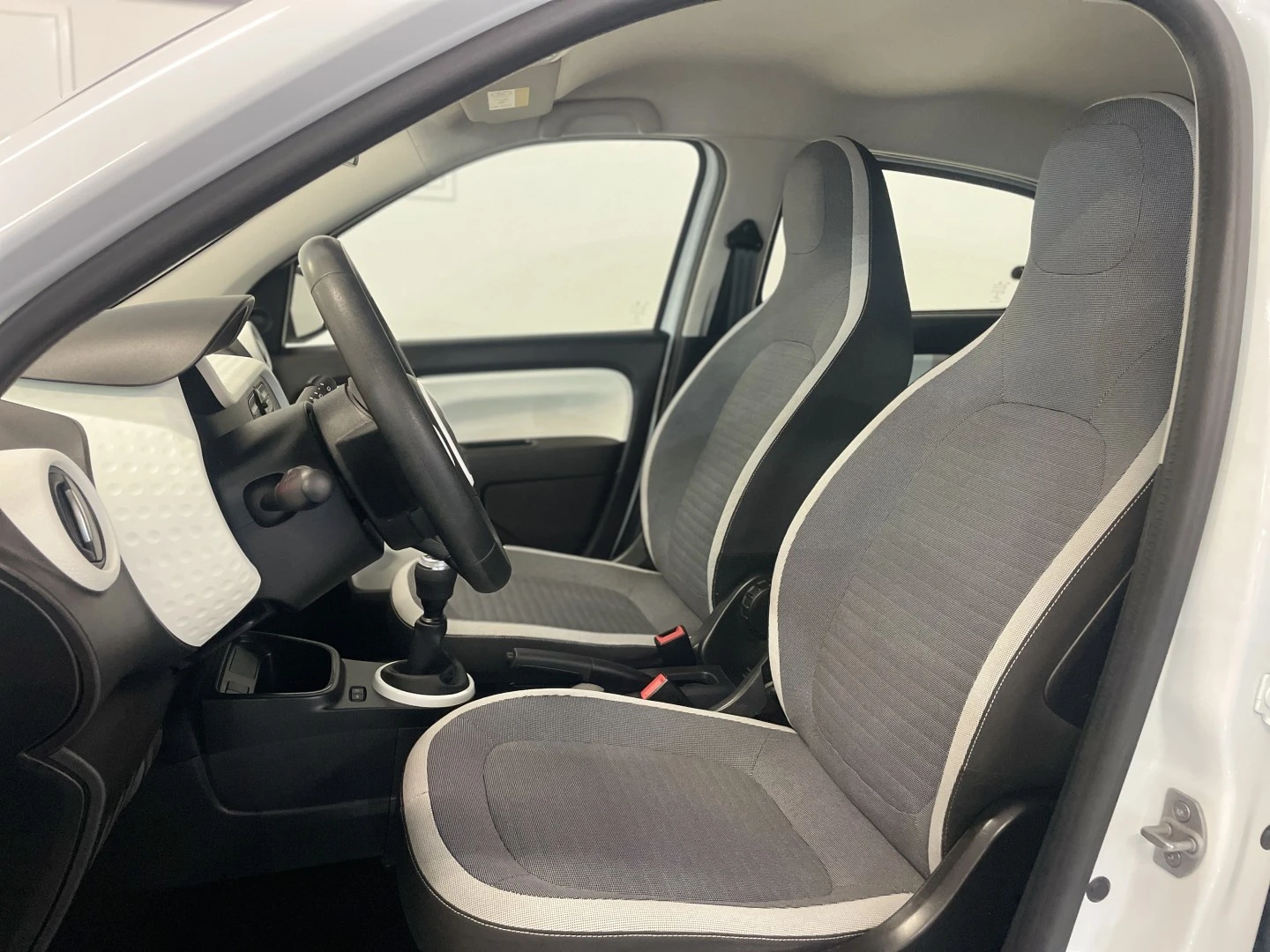 Renault Twingo SCe 65 lIMITED