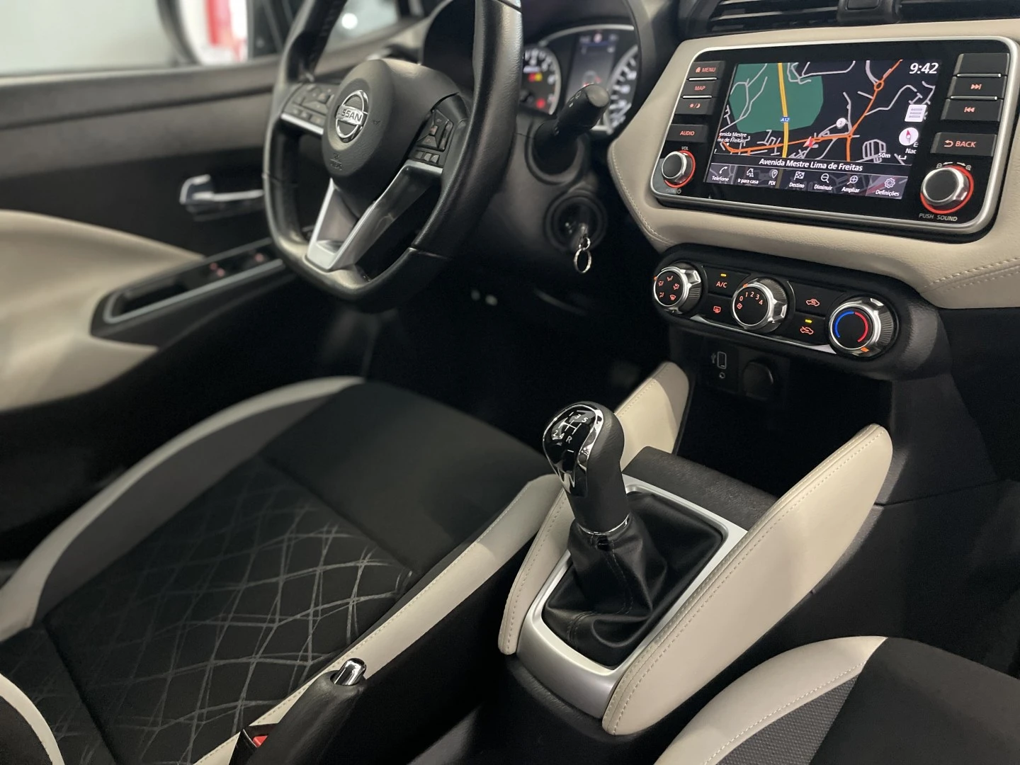Nissan Micra 1.0 IG-T N-Design Black P.Navi