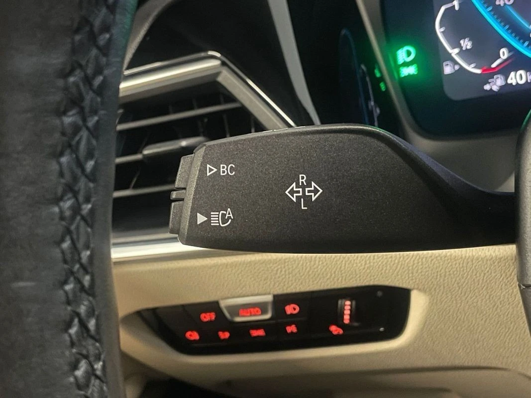 BMW 330 e Touring Pack M Auto