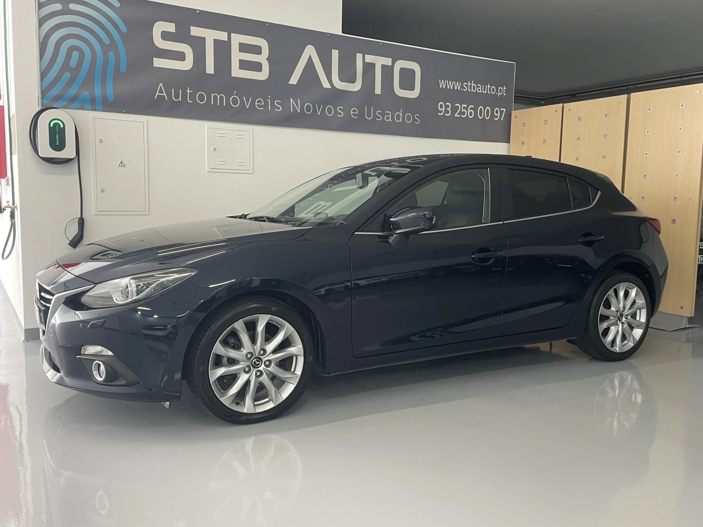 Mazda 3 1.5 Sky-D Excellence Navi