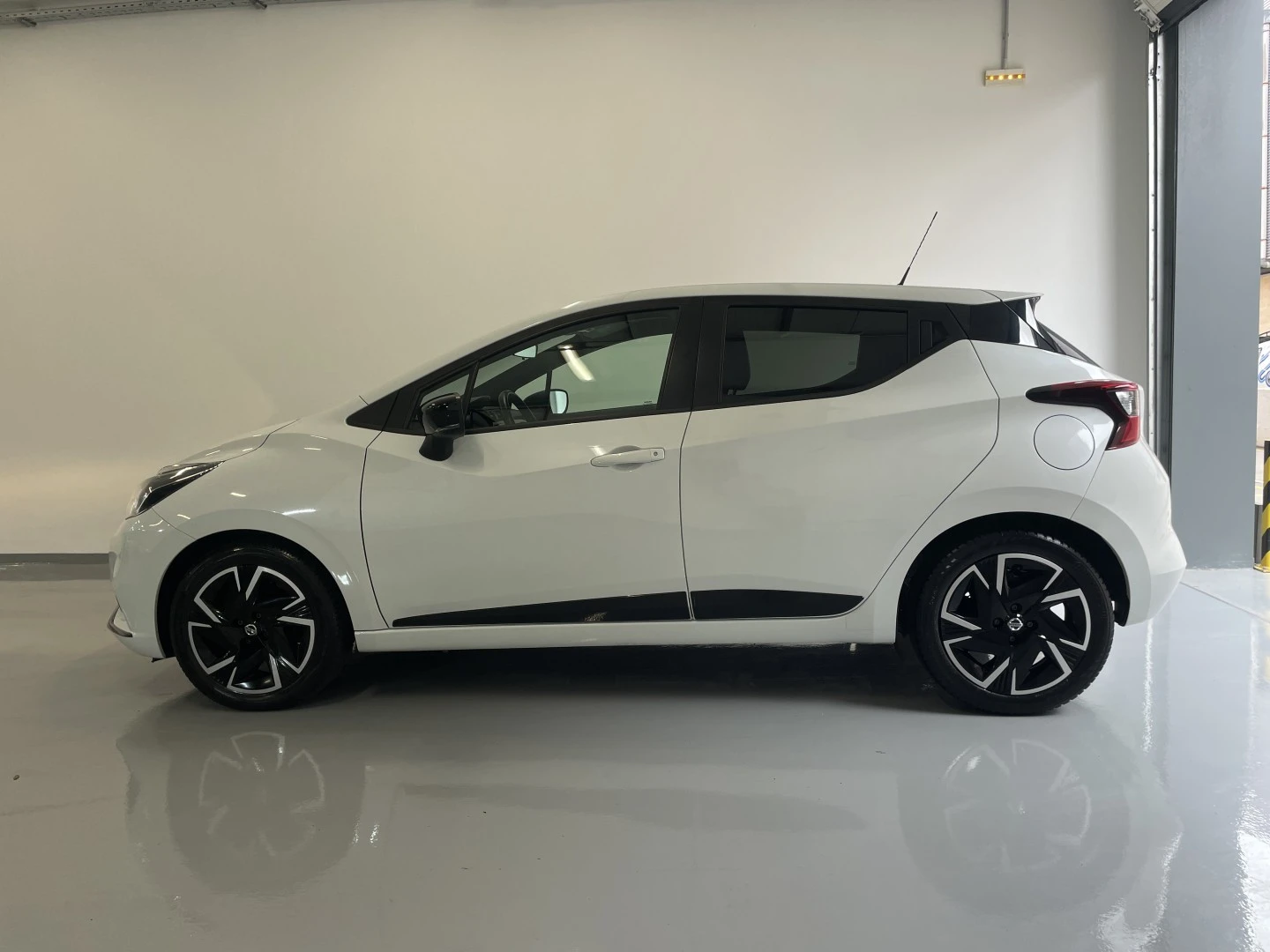 Nissan Micra 1.0 IG-T N-Design Black P.Navi